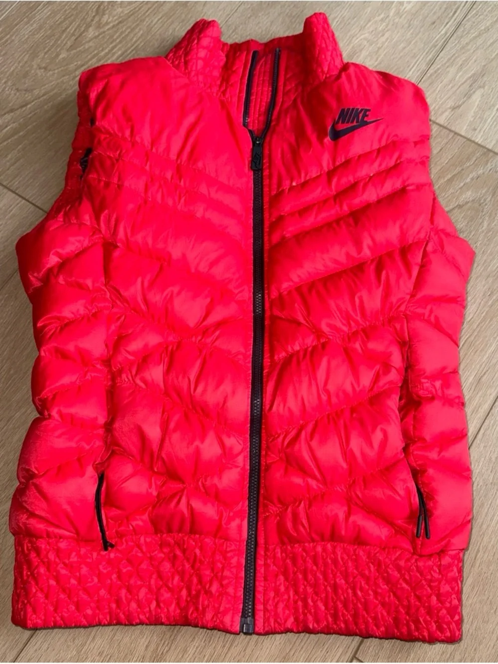 Nike womens Red Puffer Vest - heavy Quilted Jacket